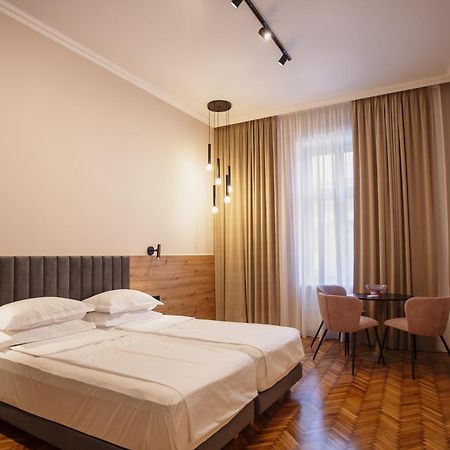 كلوج-نابوكا Bloom Downtown Suites المظهر الخارجي الصورة
