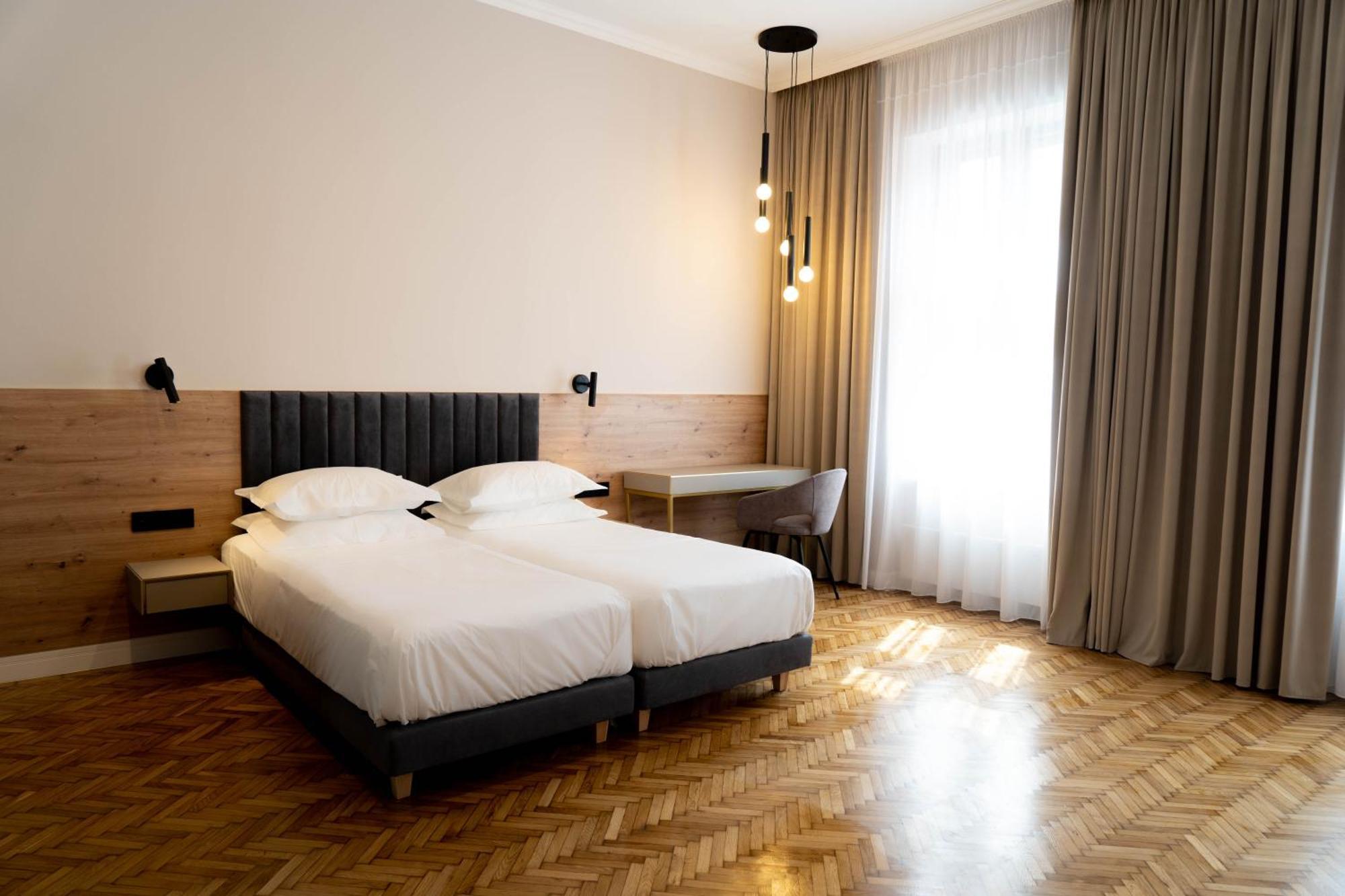 كلوج-نابوكا Bloom Downtown Suites المظهر الخارجي الصورة