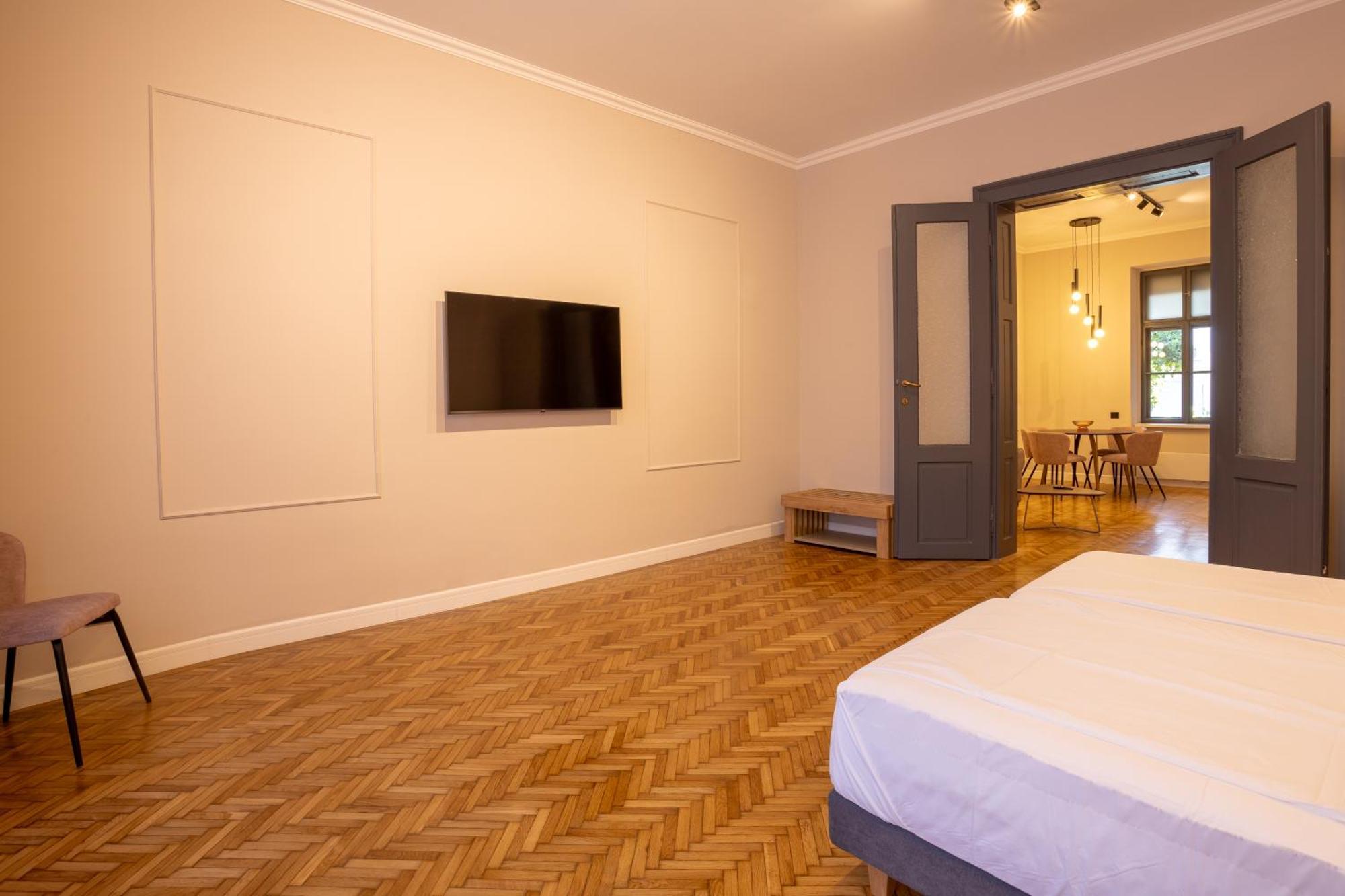 كلوج-نابوكا Bloom Downtown Suites المظهر الخارجي الصورة