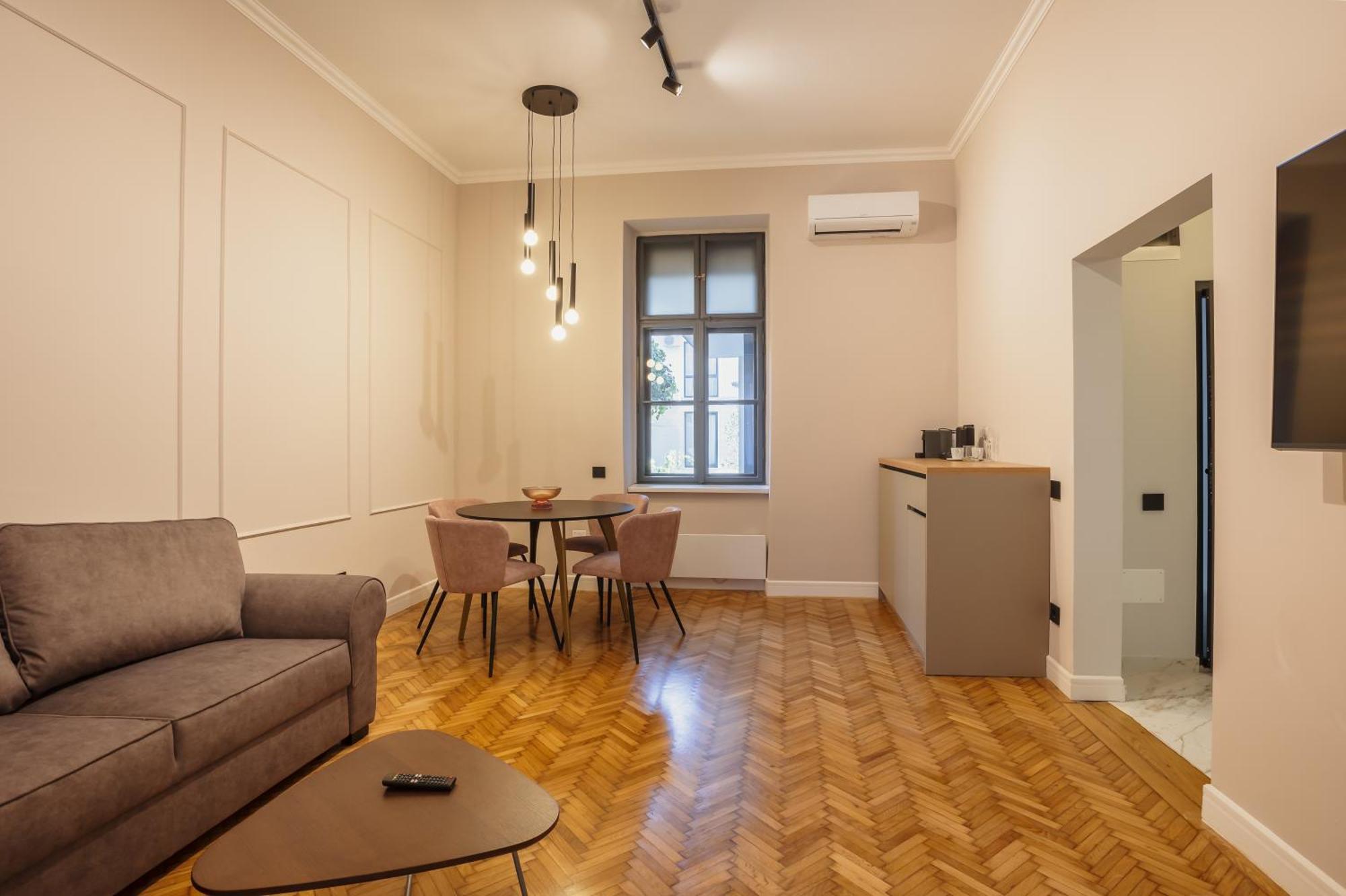 كلوج-نابوكا Bloom Downtown Suites المظهر الخارجي الصورة
