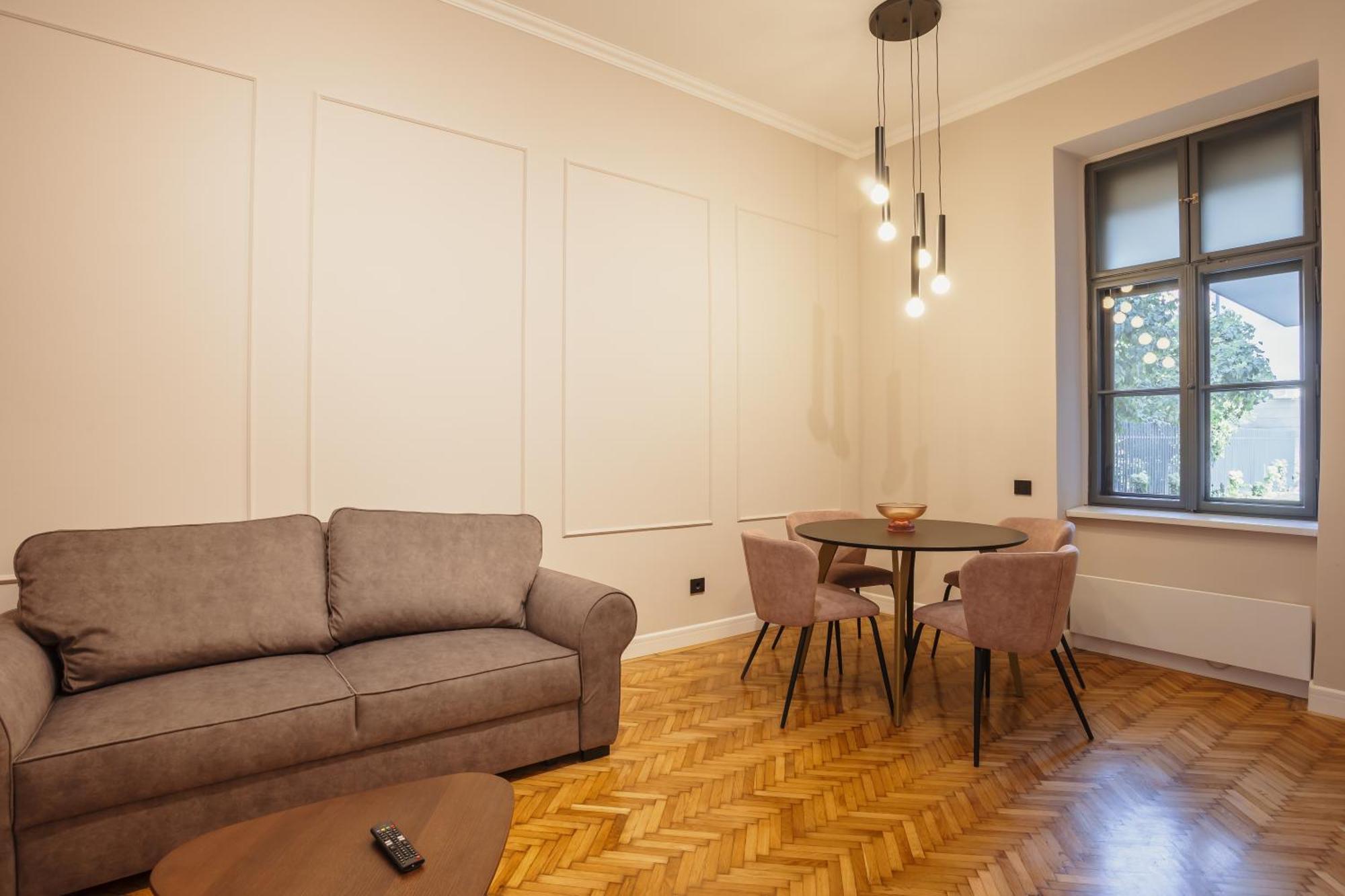 كلوج-نابوكا Bloom Downtown Suites المظهر الخارجي الصورة