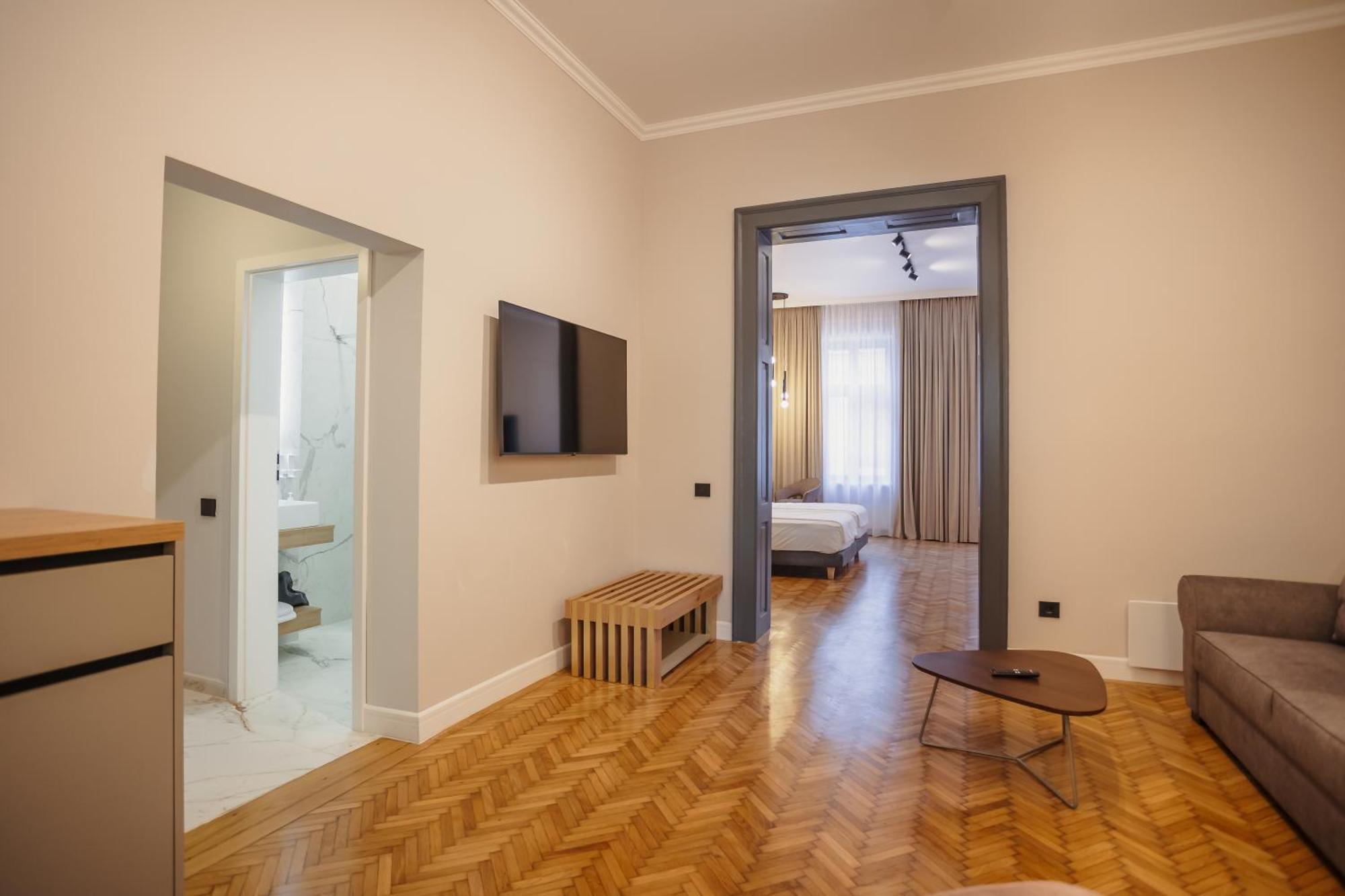 كلوج-نابوكا Bloom Downtown Suites المظهر الخارجي الصورة