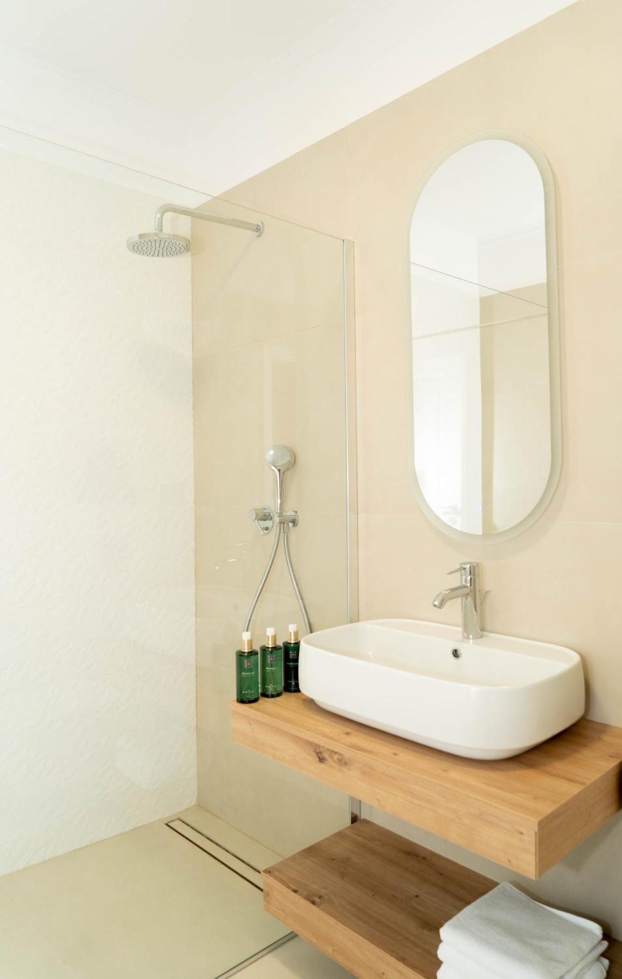 كلوج-نابوكا Bloom Downtown Suites المظهر الخارجي الصورة