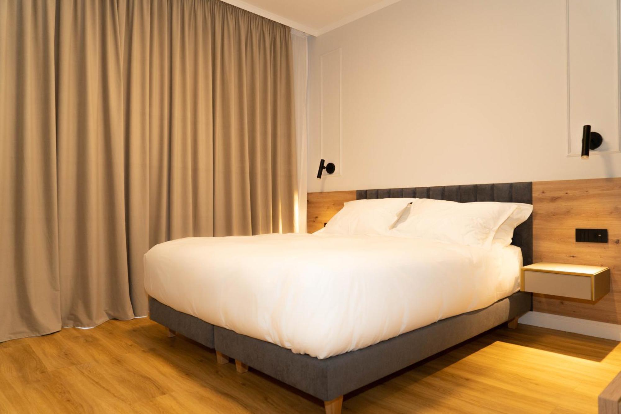 كلوج-نابوكا Bloom Downtown Suites المظهر الخارجي الصورة